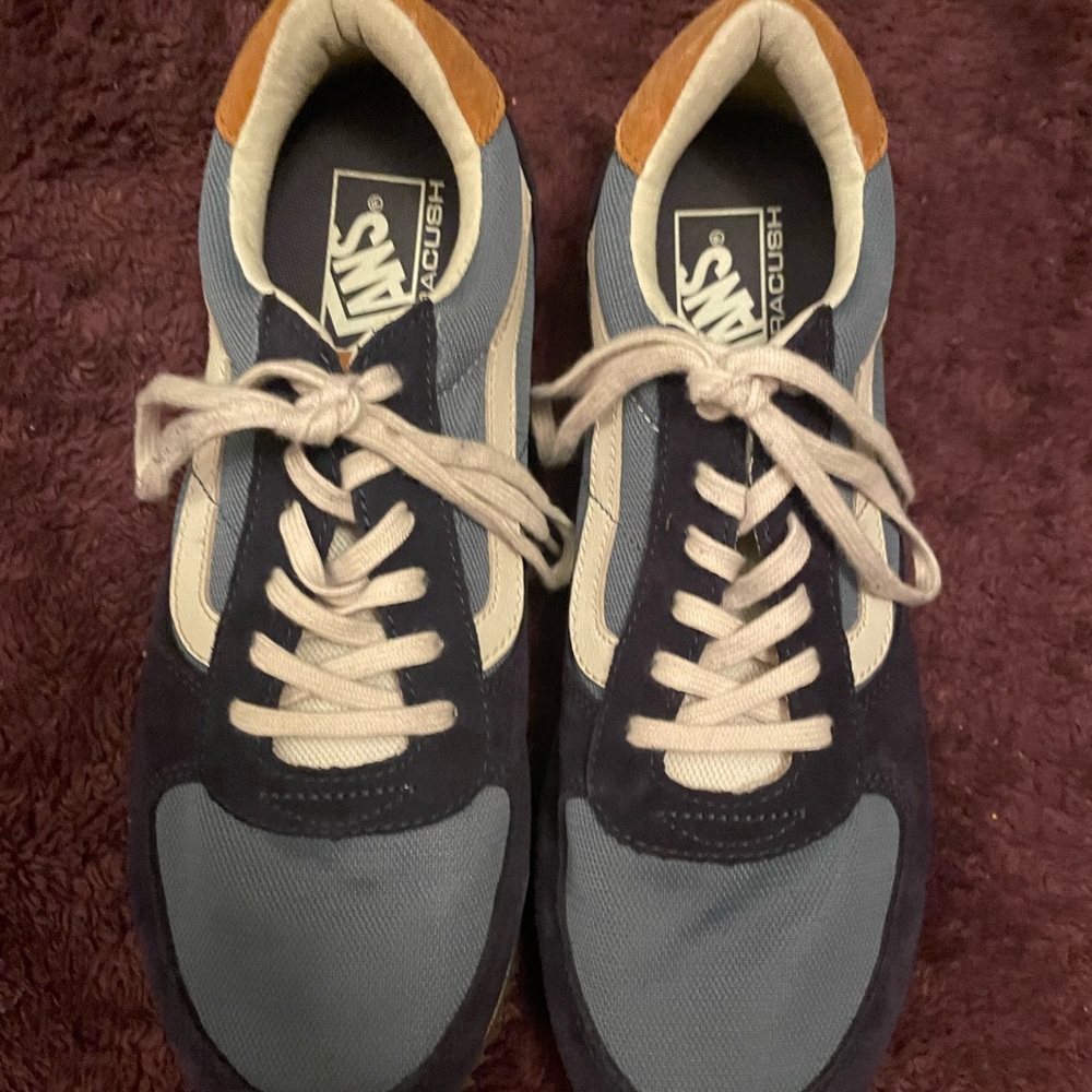 Men’s Size 9 Runner.2 Tone- Blue Night. Never Worn.